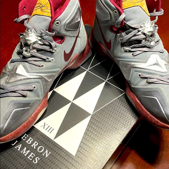 Lebron James XIII LMTD size 9 - Picture 6 of 10